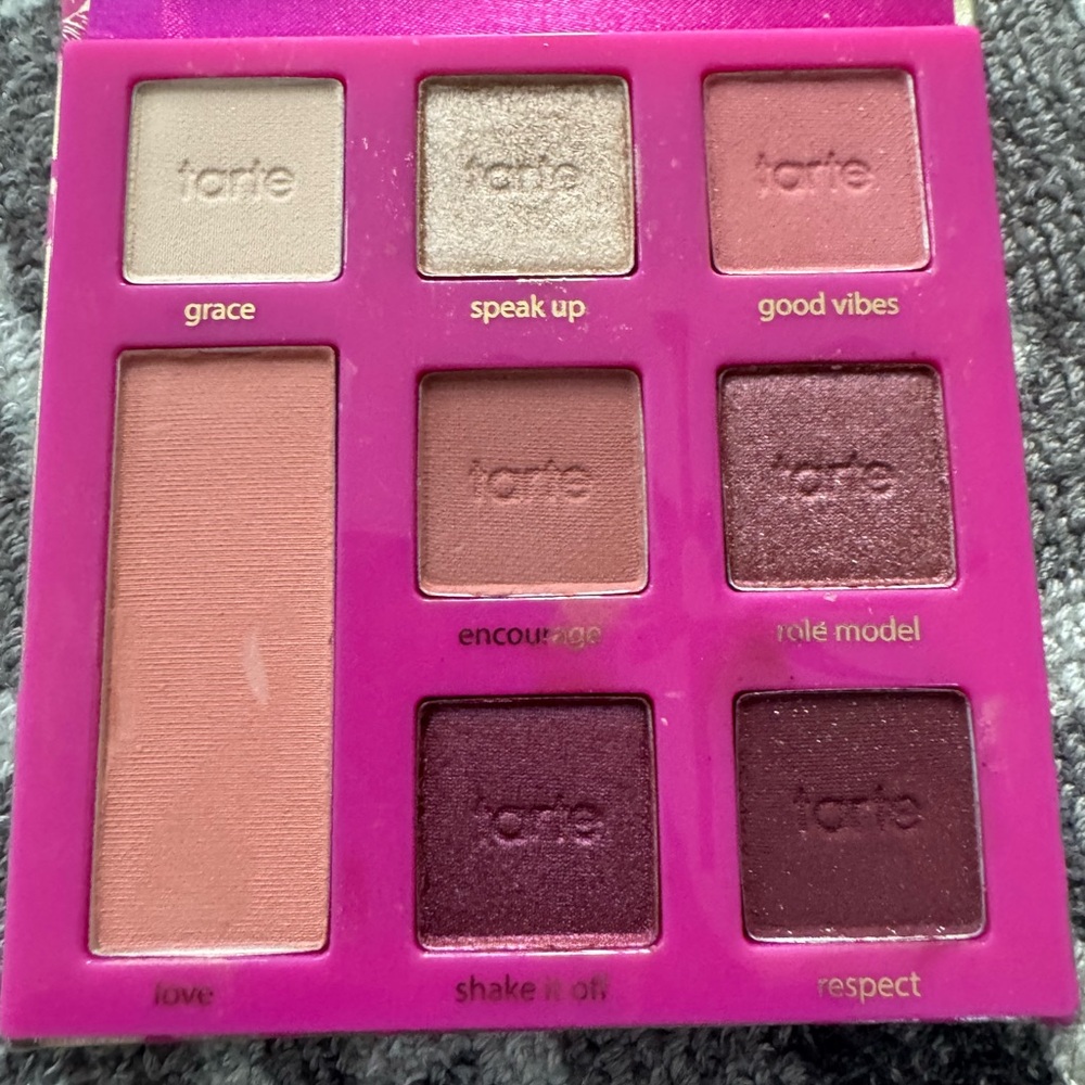 New Tarte Eye and Cheek Palette leave your mark volume II - Picture 2 of 8
